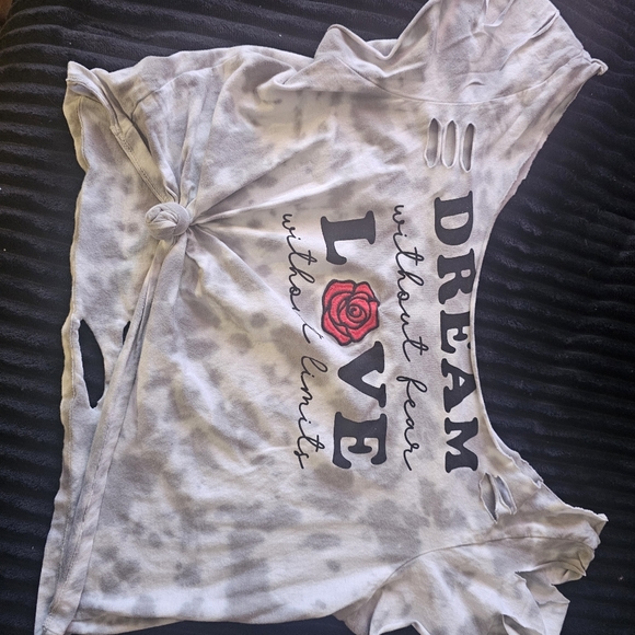 Top - Picture 2 of 2